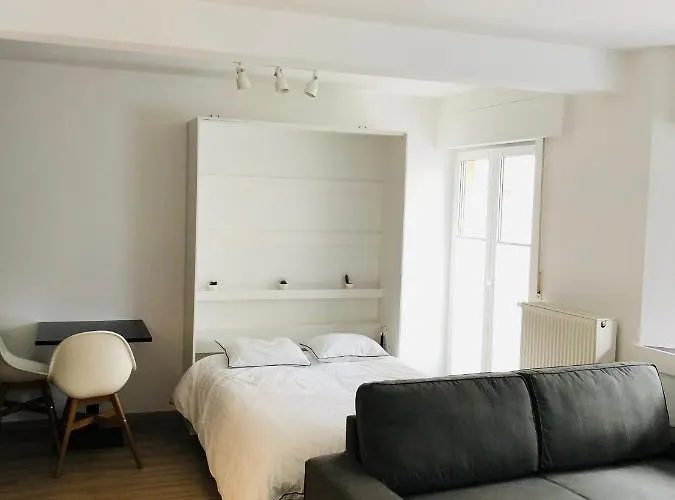 Close From Train Station And Shops